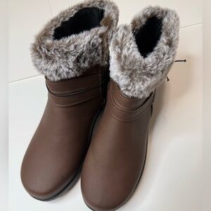 Comfort Women Winter Boots Size 10